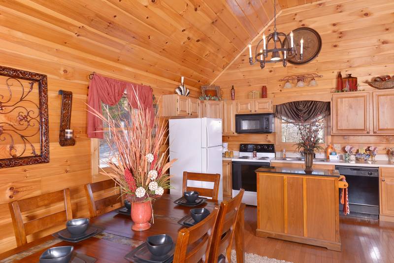 Deluxe Pigeon Forge Cabin Rental Kitchen-Dinning Area