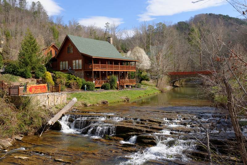 Creekside Lodge waterfall views