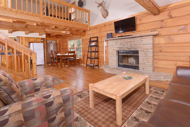 Country Pines Owl's Nest 915 Two Bedroom cabin rental in Pigeon