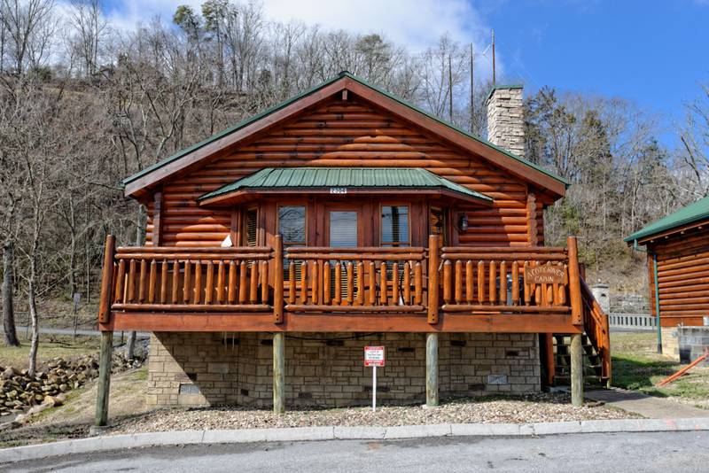 Little Pigeon River One Bedroom Cabin Rental