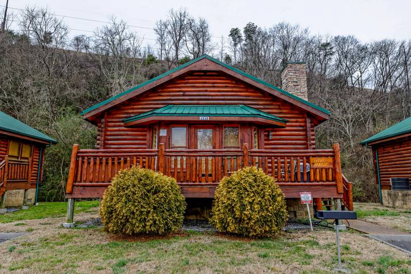 Pigeon Forge Honeymoon Cabin