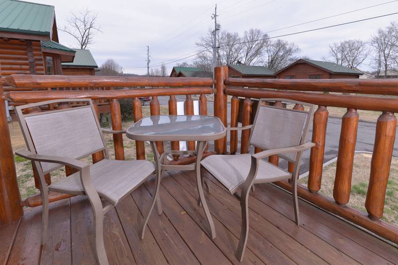 Tennessee Little Pigeon River Honeymoon Cabin Rental Outdoor Seating Area