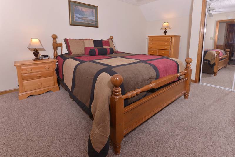 Pigeon Forge Cabin Rental Main Level Bedroom-Queen Size Bed