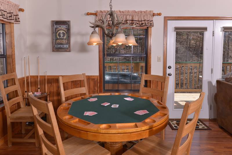 Tennessee Vacation Cabin Rental Card Table