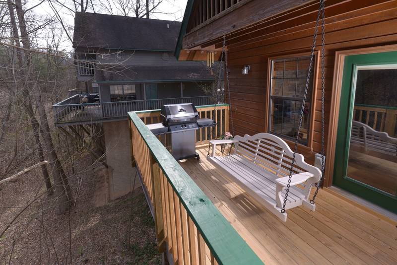 Relaxing Pigeon Forge Cabin Rental Outdoor Swing