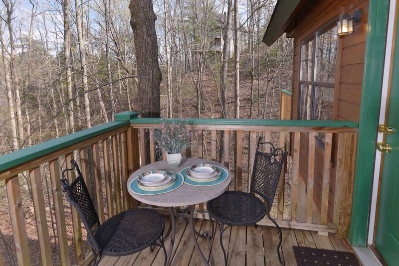 Pigeon Forge Cabin Rental Outdoor Dinnette