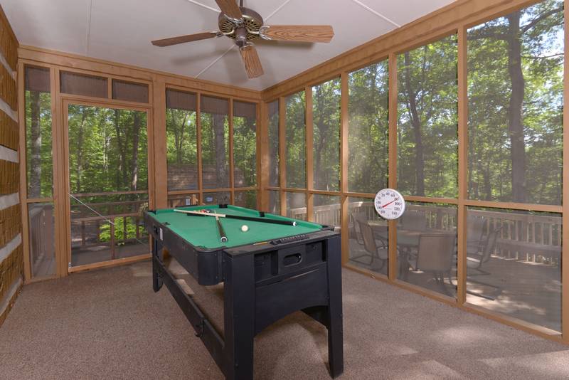 Pigeon Forge Cabin Rental with multi-game table