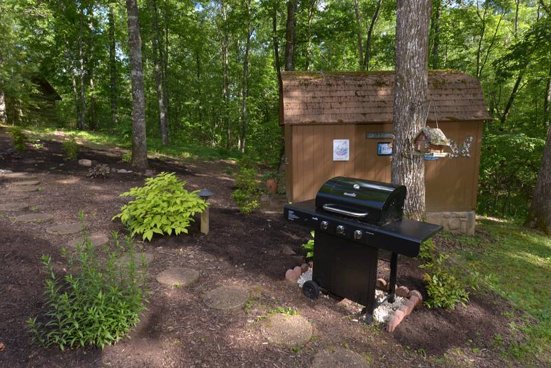 Tennessee Vacation Cabin Rental Outdoor Gas Grill