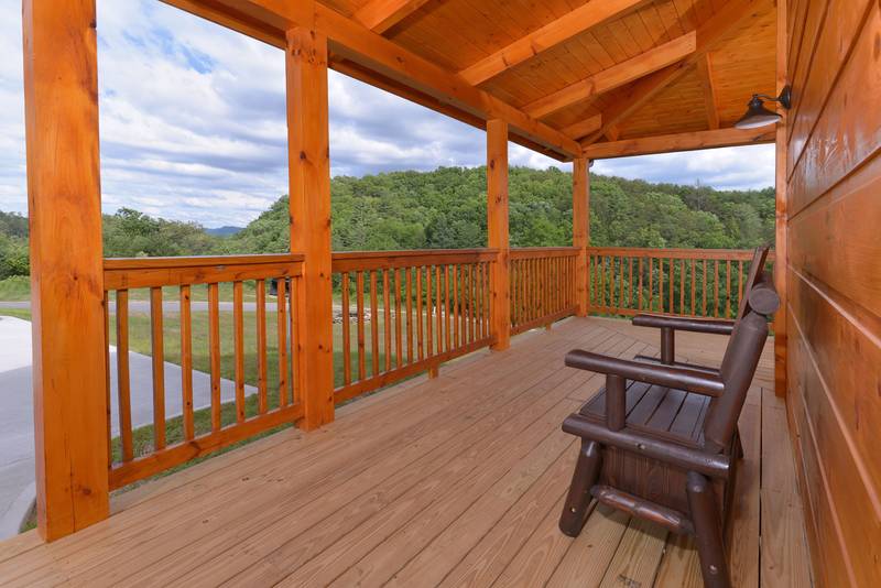 Pigeon Forge Luxury Three Bedroom Cabin Rental Deck Area