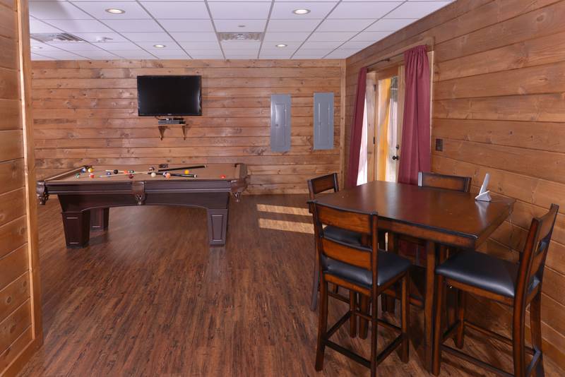 Tennessee Vacation Cabin Rental Lower Level Gameroom Area
