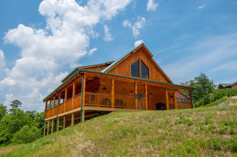 Pigeon Forge Three Bedroom Family Retreat Cabin Rental