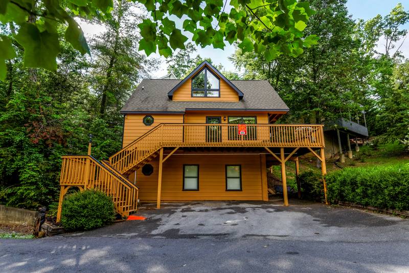SMOKY MOUNTAIN DREAM Woodridge 2 Bedroom Pigeon Vacation Cabin Rental