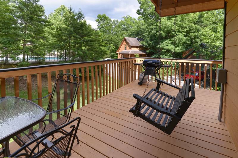 SMOKY MOUNTAIN DREAM Woodridge 2 Bedroom Pigeon Vacation Cabin Rental