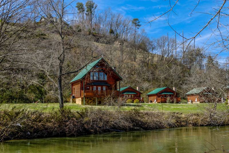 River Cabin is located on the Little Pigeon River