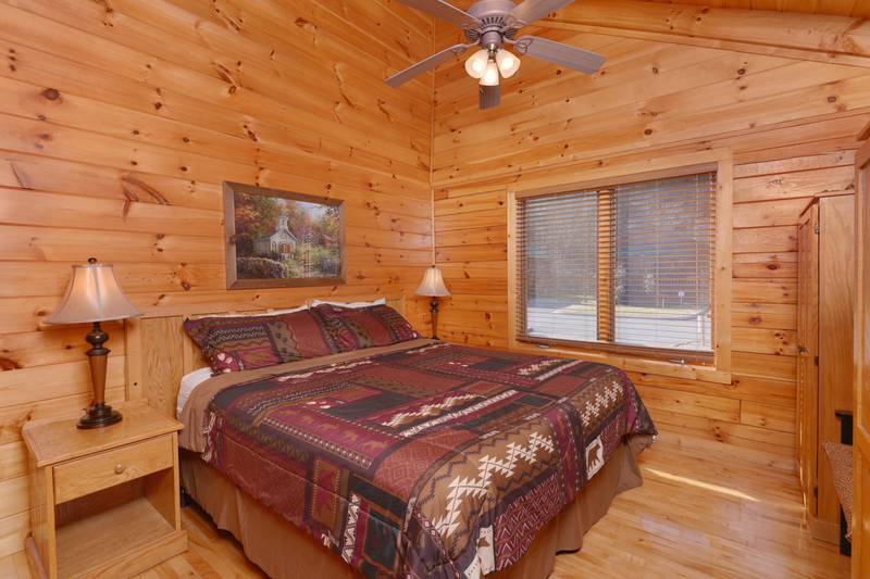 River Port 2 Bedroom Log Cabin Rental