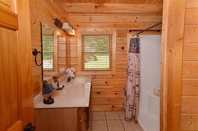 River Cabin bathroom with walk-in shower