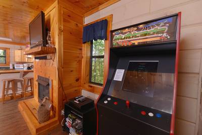 Serenity Ridge living room with 60-n-1 arcade system