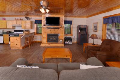 Serenity Ridge living room with 55-inch flat screen TV