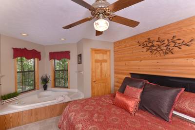 Allen's Hideaway master bedroom with in-room jacuzzi