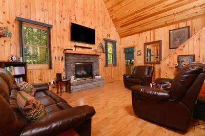 Deer to Dream living room with gas fireplace