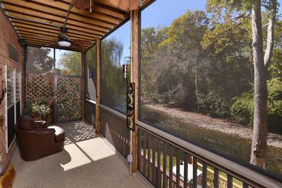 Crystal Waters lower level screened in porch