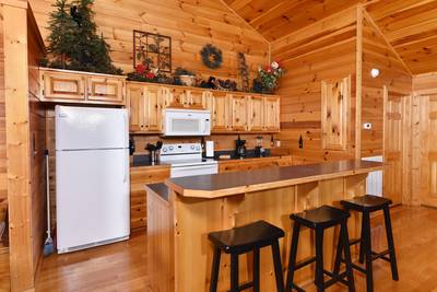 Getaway Mountain Lodge fully furnished kitchen