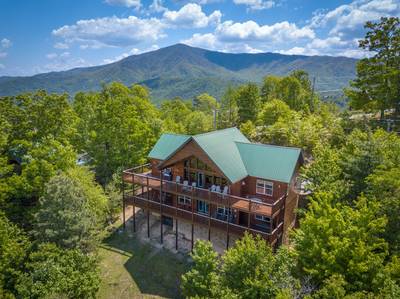 Getaway Mountain Lodge arial view