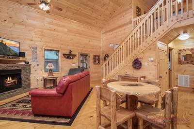 Lighthouse Harbor dining area and living room