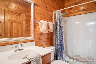 Winter Ridge main level bathroom one