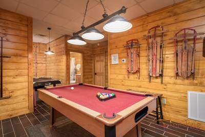 Winter Ridge lower level game room