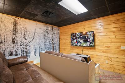 Winter Ridge lower level game room