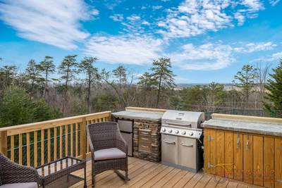 Winter Ridge outdoor kitchen