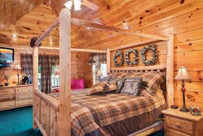 Three Bears main level bedroom 1 with king size bed