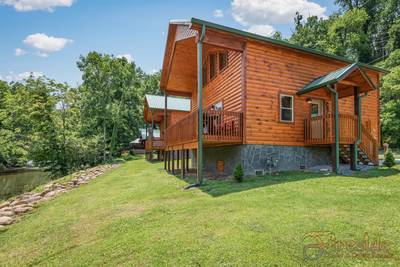 River Haven covered back deck and entry deck