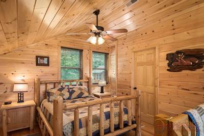 River Haven upper level open loft bedroom