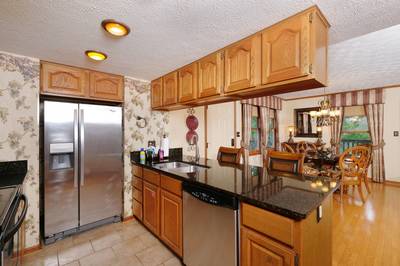 Adele's Retreat fully furnished kitchen