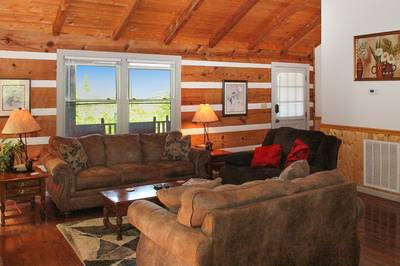 Pleasant View living room with recliner