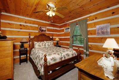 Mountain Magic upper level bedroom 2 with queen size bed