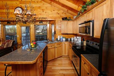 River Falls fully furnished kitchen