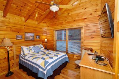 River Falls bedroom two with queen size bed