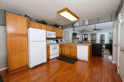 Whispering River fully furnished kitchen
