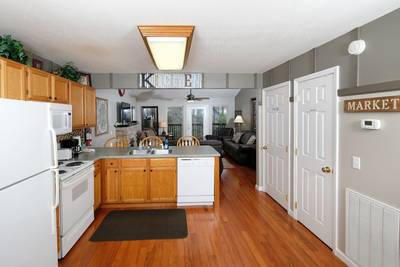 Whispering River fully furnished kitchen