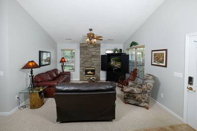 Lee's Creekside living room