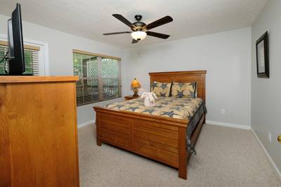 Lee's Creekside bedroom two with queen size bed