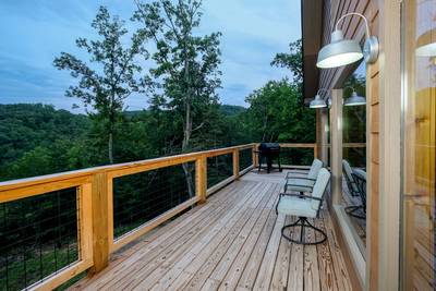 Wild Heart Lodge - Wrap around deck