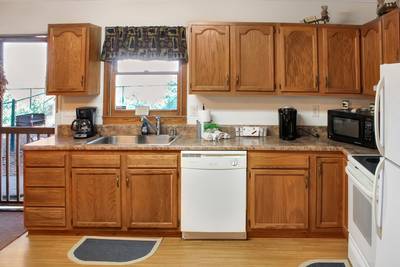 Fuzzy Bear fully furnished kitchen