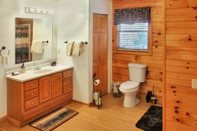 Fuzzy Bear main level bathroom 1