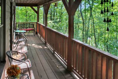 Fuzzy Bear main level covered back deck