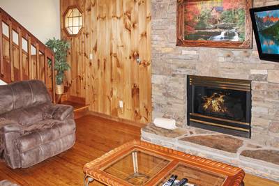 Mountain Side living room with recliner