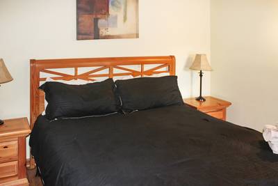 Mountain Side main level bedroom 1 with king size bed